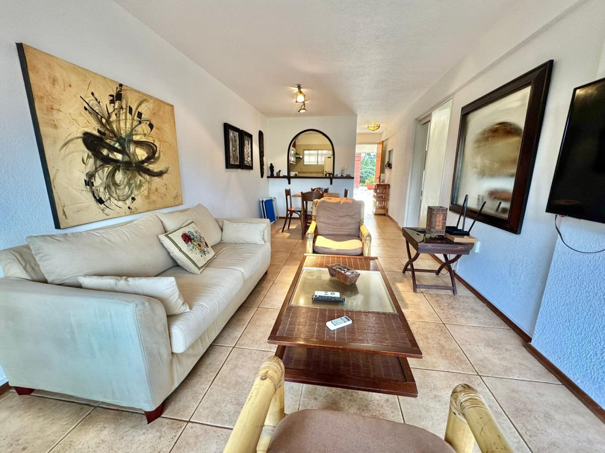 Apartamento en venta 2 dormitorios 2 baños Punta del Este