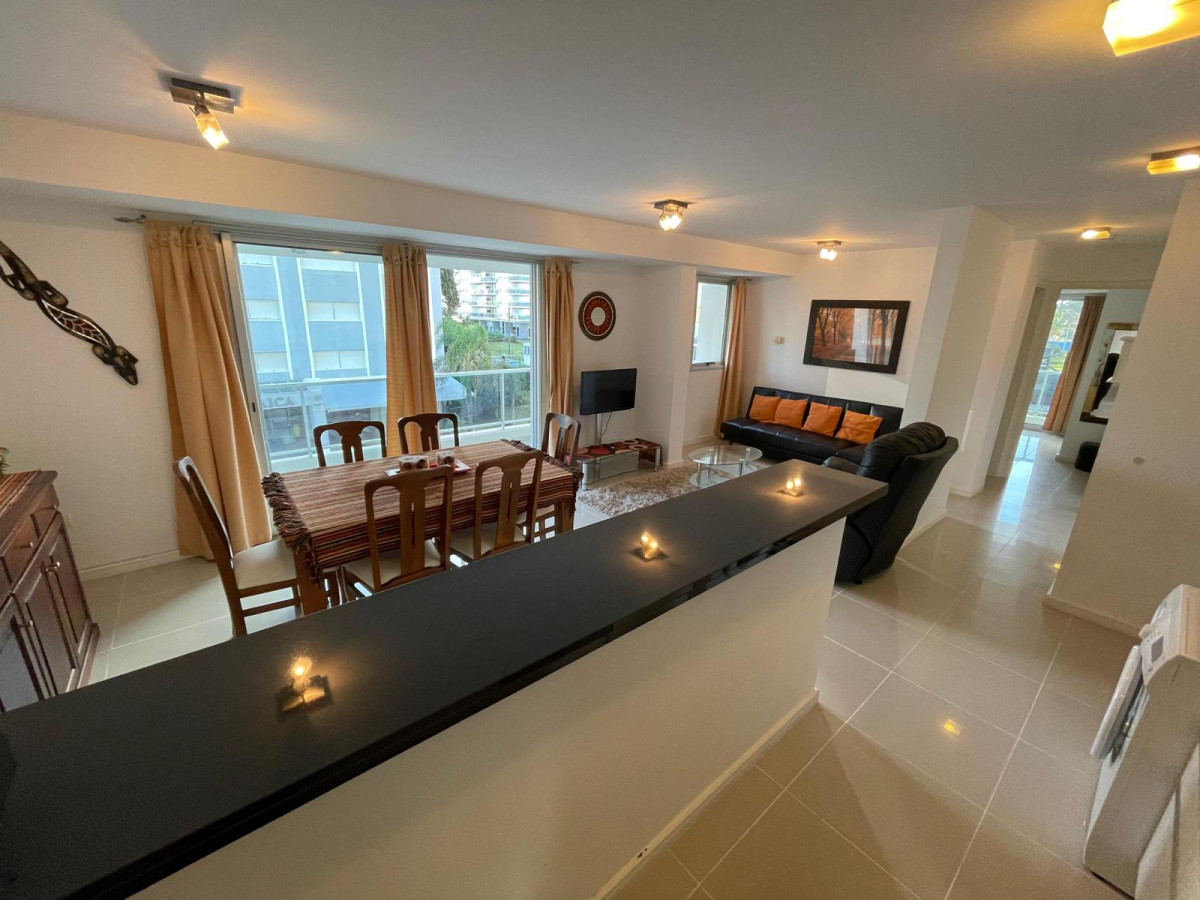 Apartamento en venta 1 dormitorio a pasos del mar 