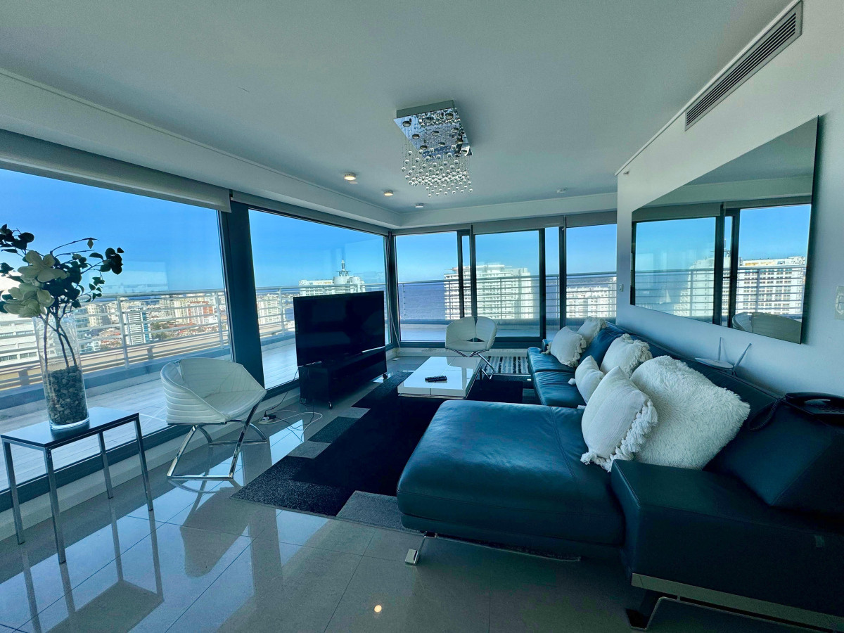 Penthouse duplex de 3 dormitorios en venta y alquiler, Punta del Este!
