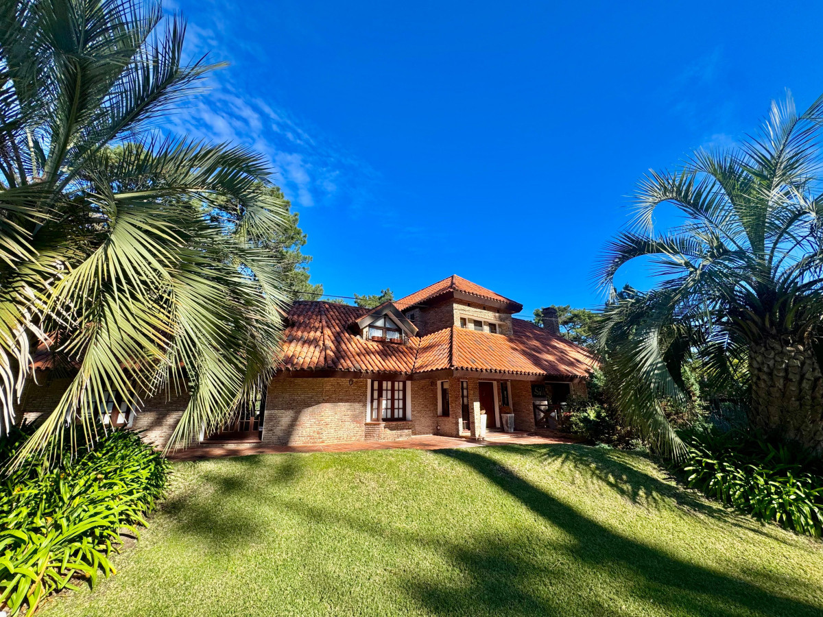 Exclusiva casa en venta en San Rafael, 5 dormitorios