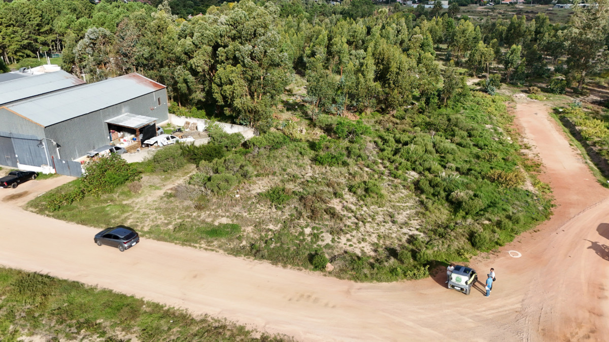 Terreno en altos de Burnett apto locales comerciales 