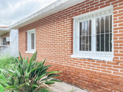 Casas en Venta excelente ubicación para negocio o habitación