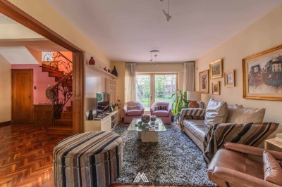 Venta de casa en Pocitos con fondo verde, para entrar!!!