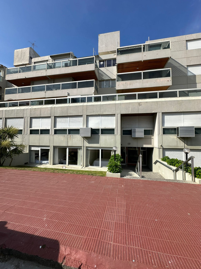 Apartamento en Venta en la Península de Punta del Este