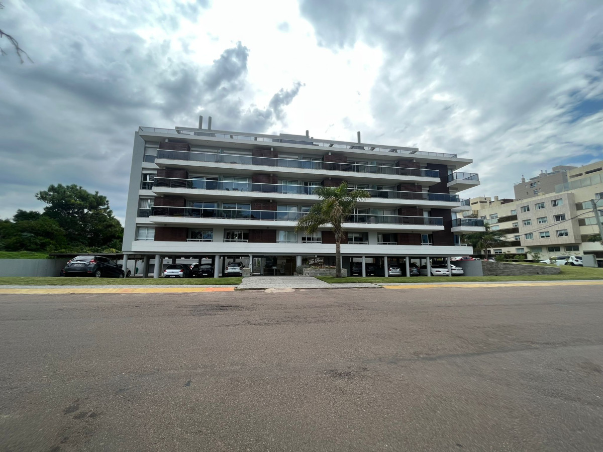 Aptamento en Edificio The Point brava