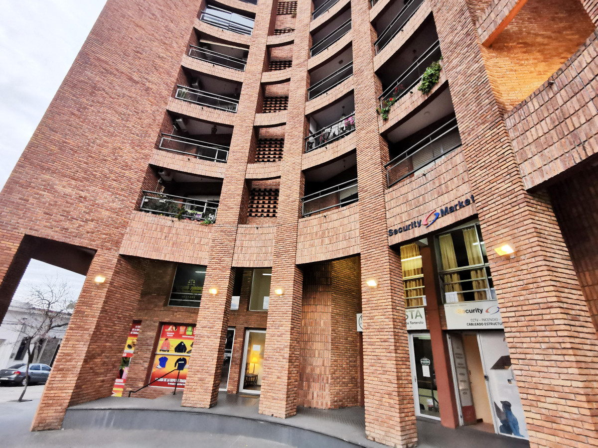 Apartamento en venta en el centro, Salto. Ideal para vivir o invertir.