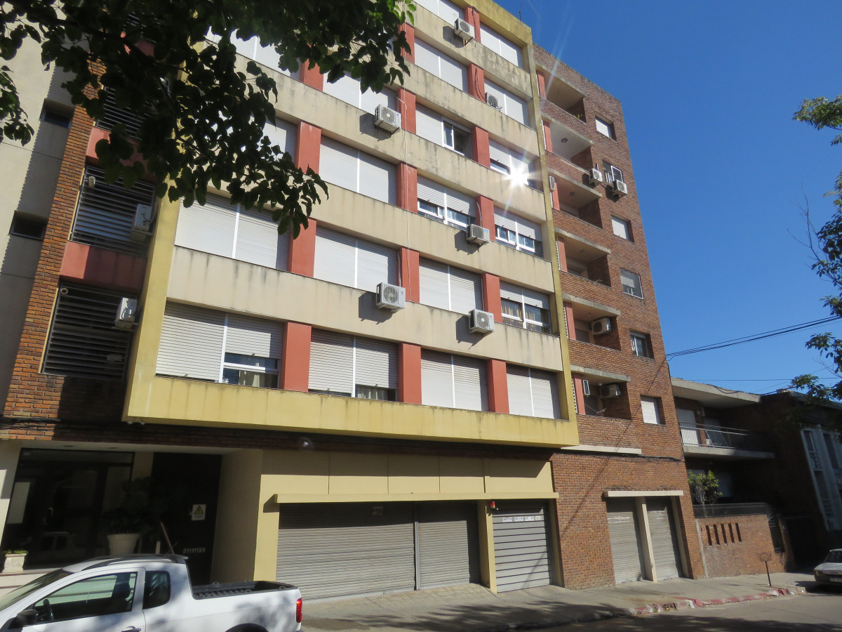 Apartamento en venta en el centro de Salto.