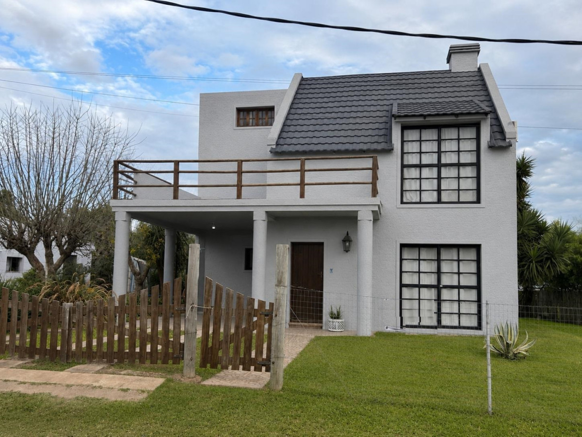 Chalet en Venta en Salto