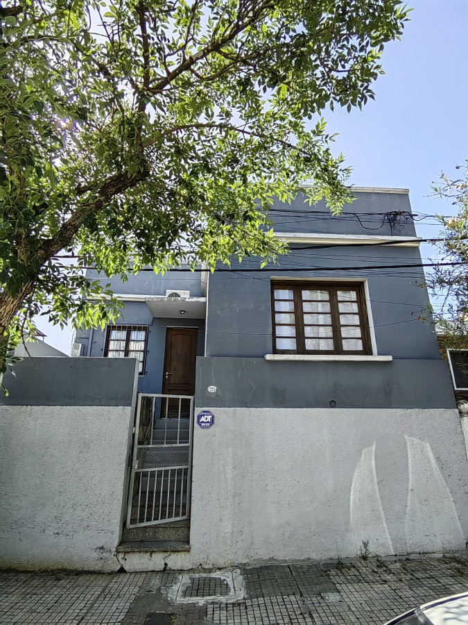 Casa en venta en zona centro, cerca de universidades en Salto
