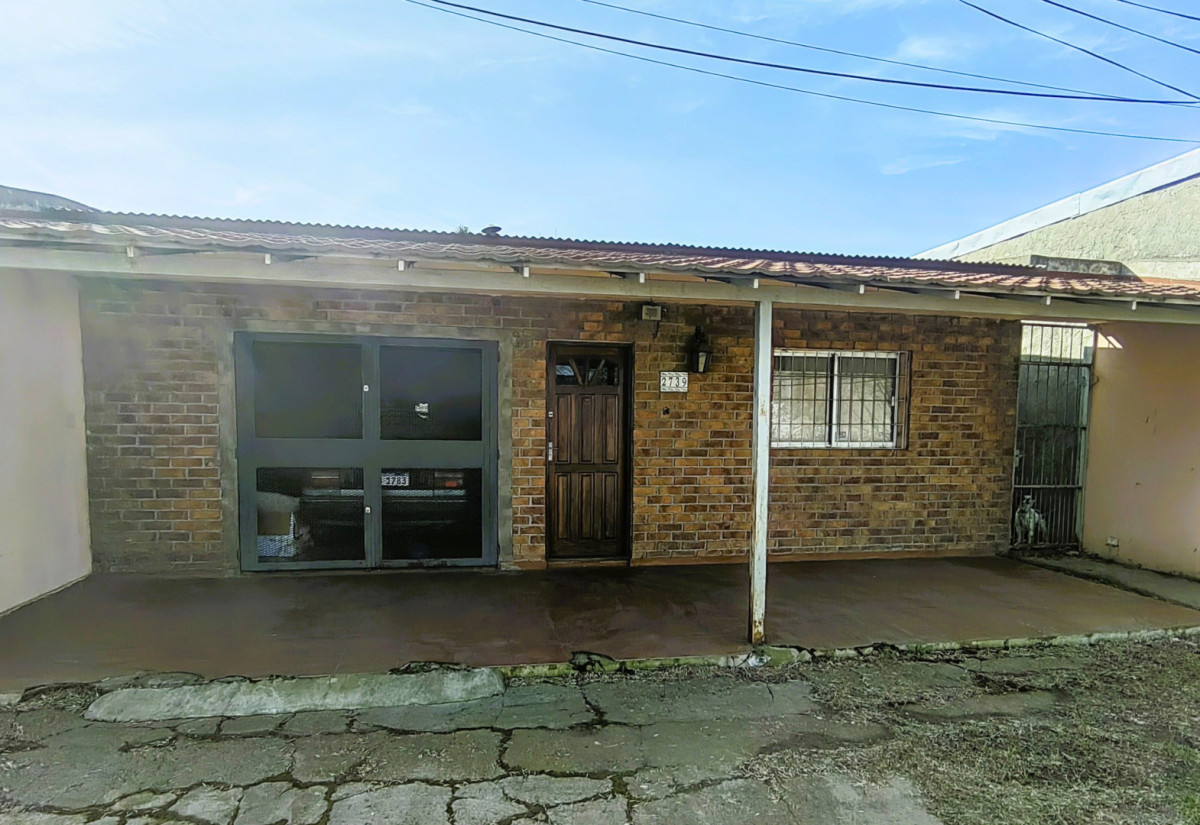 Casa en venta a pocas cuadras del shopping, Salto.