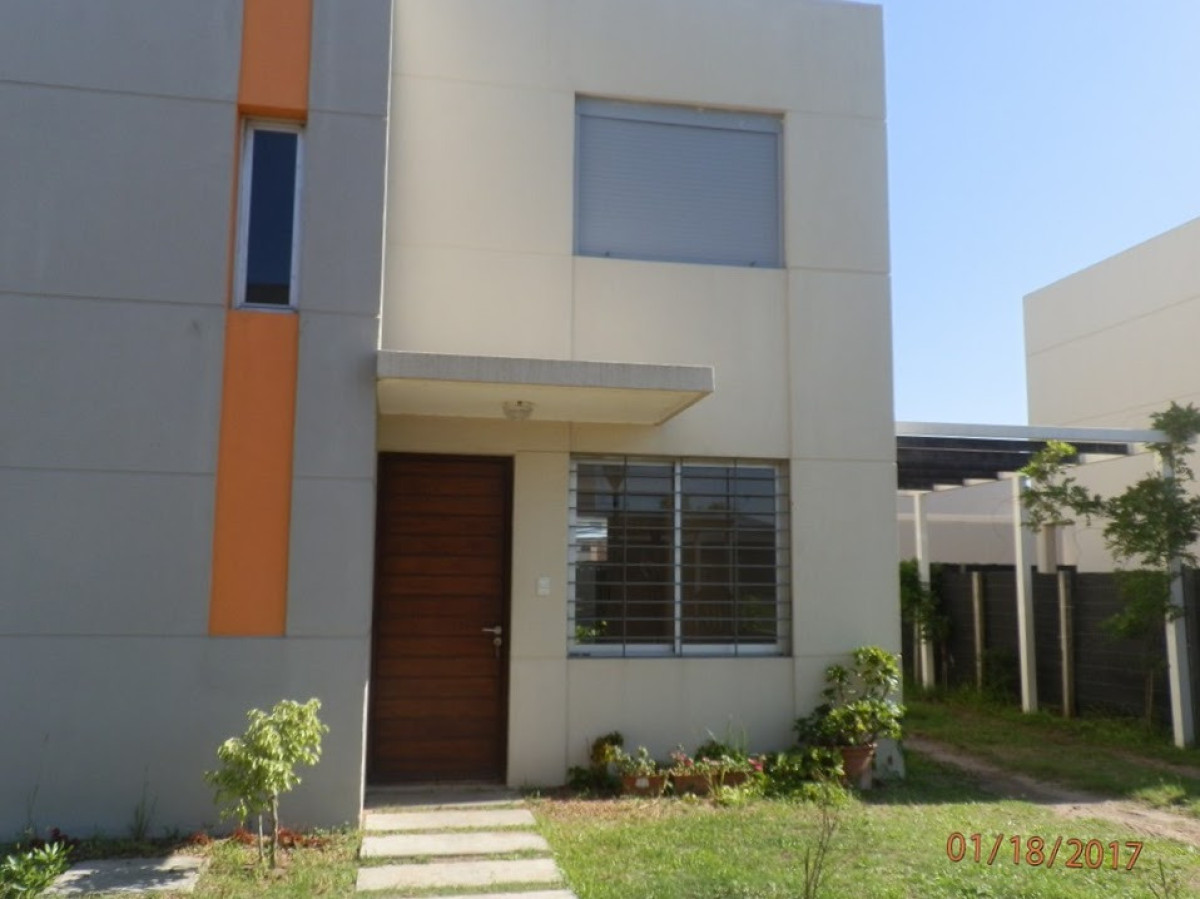 Casa en venta en complejo Aires del Laurel