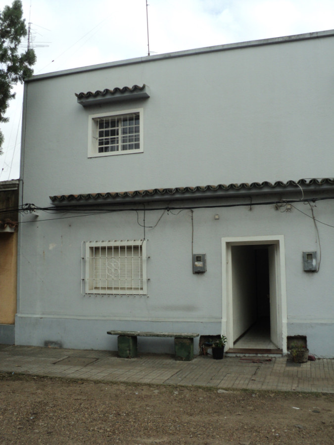 Casa de 2 dormitorios en alquiler zona Shopping