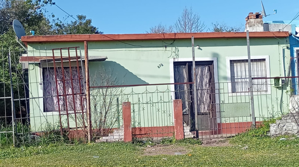 Casa en venta para reciclar en Salto