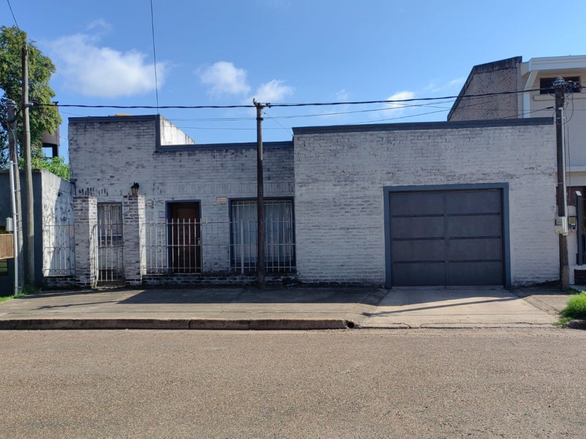 Muy linda casa a metros de la Terminal y Shopping