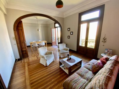 Alquiler apartamento de 4 dormitorios en Cordón 