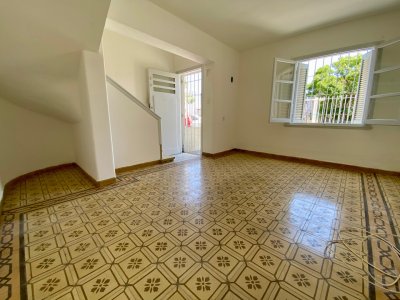 Alquiler casa 2 dormitorios - Cochera - Parque Batlle