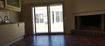 Alquiler Monoambiente + Patio - La Paz  Canelones