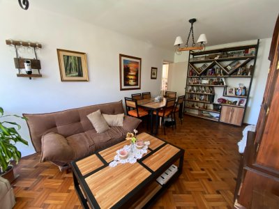 Alquiler Casa PH 3 Dormitorios + Terraza con Parrillero de uso exclusivo - Malvín 