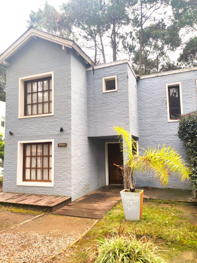 Hermosa casa en Solanas