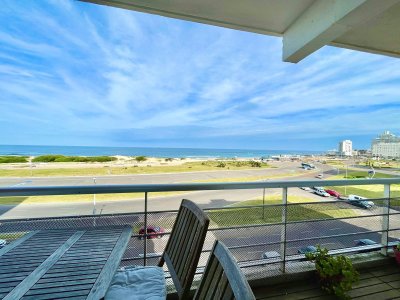 VENTA 2 dormitorios y 2 baños con vista franca al mar en venta