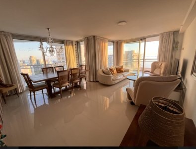 venta de 3 dormitorios en suite con vista al mar