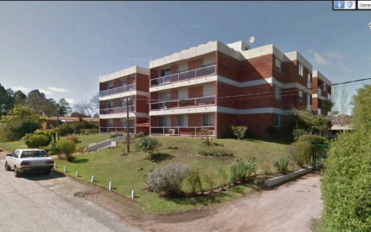 VENTA apartamento, playa Mansa  Punta del Este