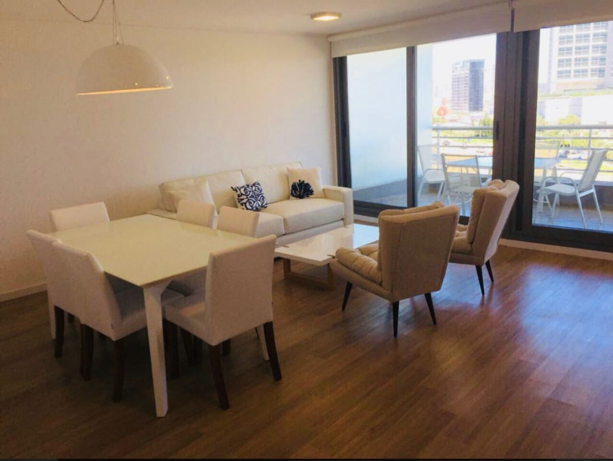 Alexander Boulevard 2 dormitorios y  2 baños en venta 