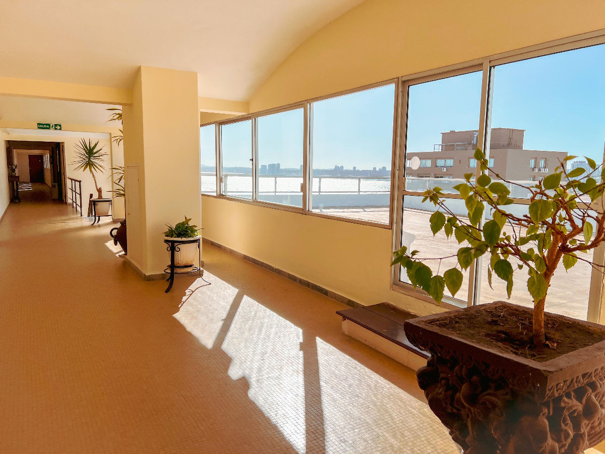 Edificio Península de 2 dorm 2 baños en venta 