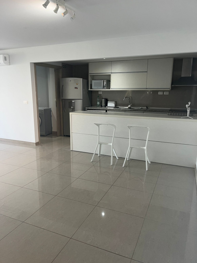 Onix de 3 dormitorios semi amoblado en venta 