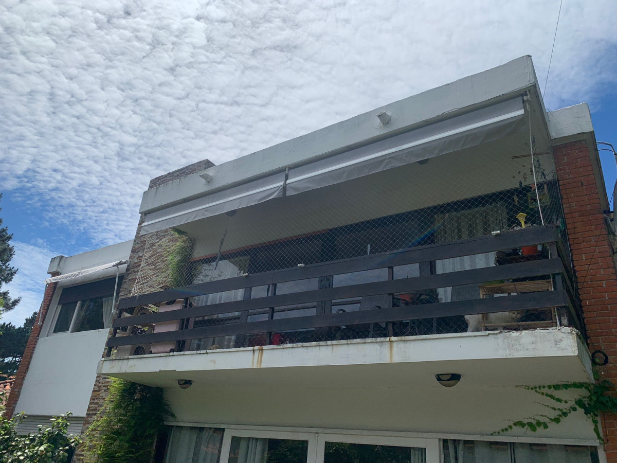 Casa vacacional parada 15 Playa Mansa de 3 dorm 2 baño + loft con baño al fondo