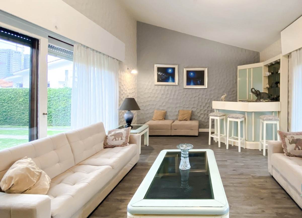 Casa Dinastía 4 dorm 3 baños en venta 