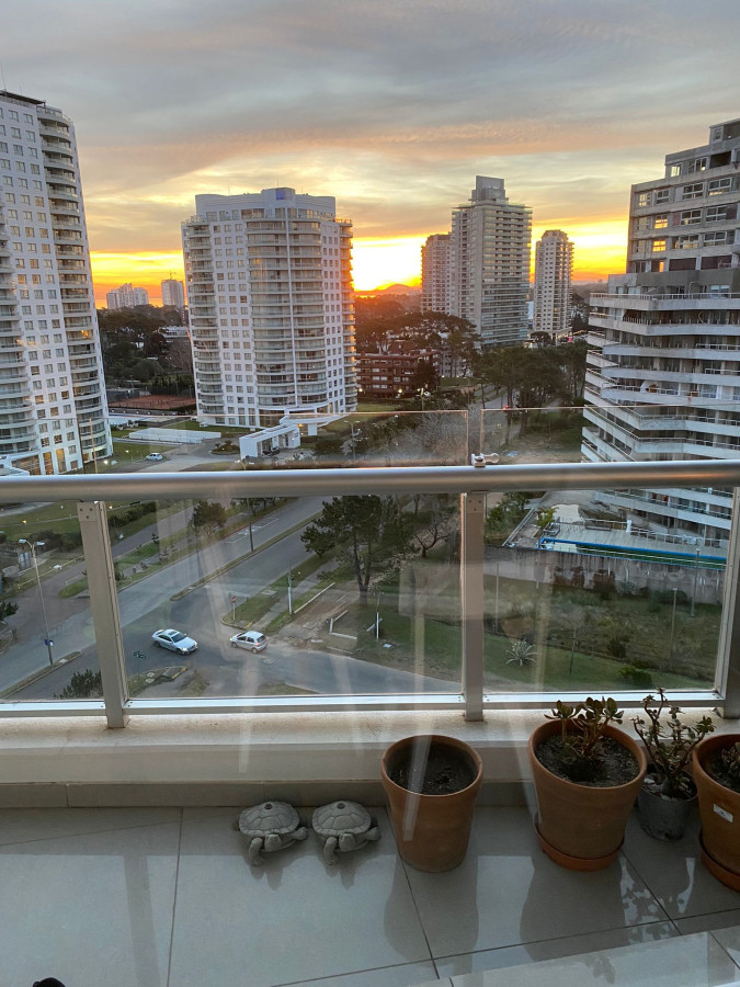Apto en venta en Torre ONE de 3 dorm en suite