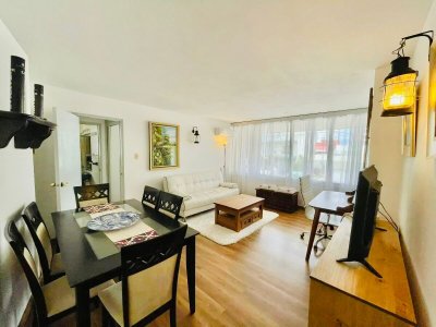 Apartamento Esquinero, Amoblado, en Venta, Península Punta del Este