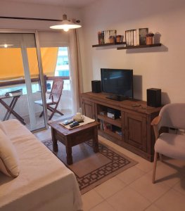 Apartamento en Venta, de 1 dormitorio con terraza al frente, Punta del Este