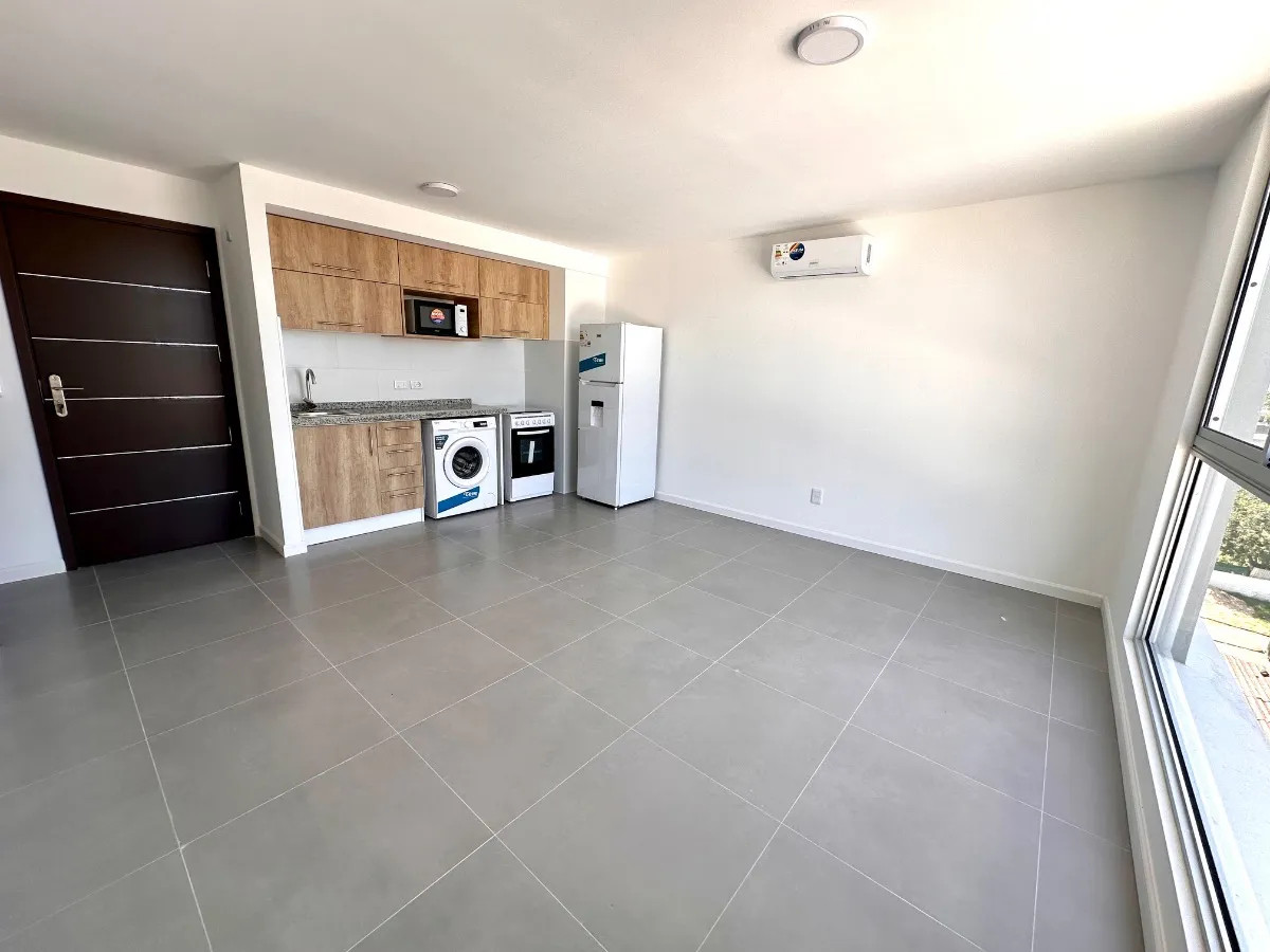 Apartamento a Estrenar en Centro de Maldonado, Anual