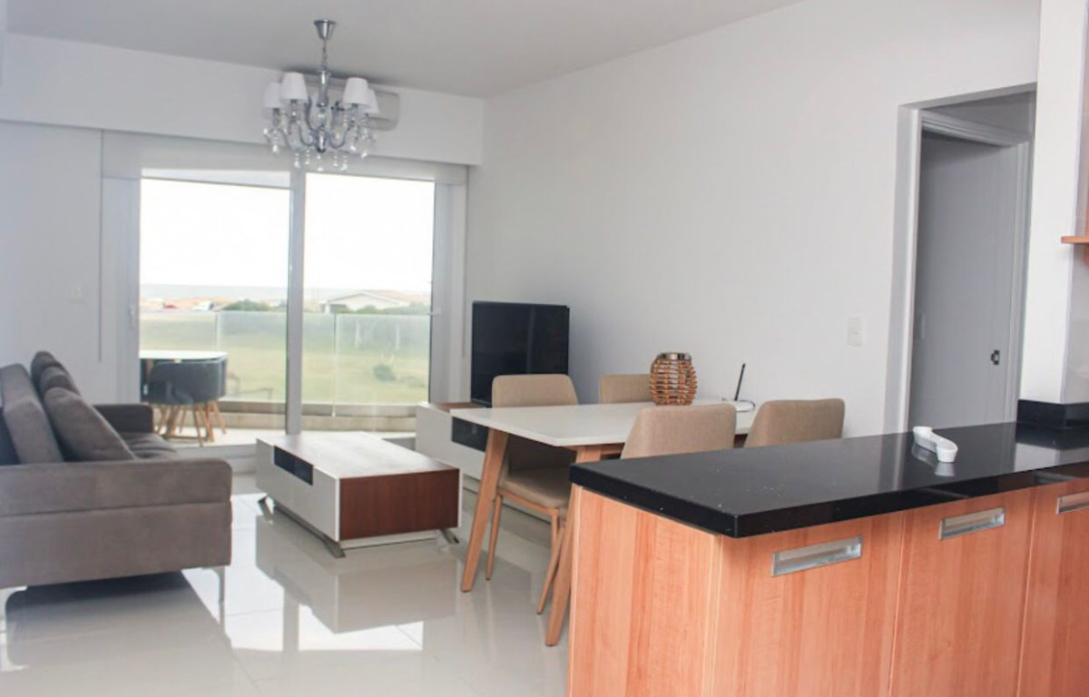 Apartamento con Amenities, Alquiler Anual, Punta del Este