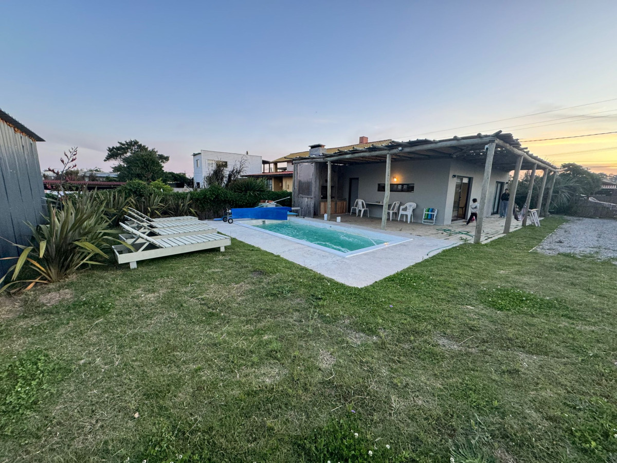 Casa en Alquiler Invernal, Balneario Buenos Aires, cerca del mar