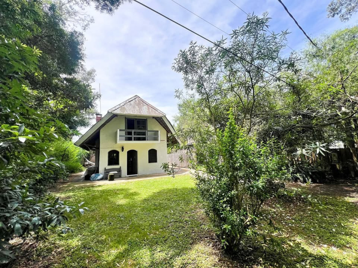 Casa de 3 dormitorios en Alquiler, El Tesoro