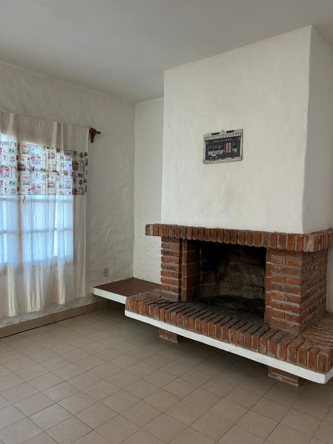 Casa de 2 dormitorios con amplio terreno en Venta, Balneario El Chorro