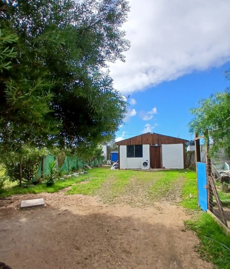 Casa de 2 dormitorios y Monoambiente en Venta, Balneario Buenos Aires