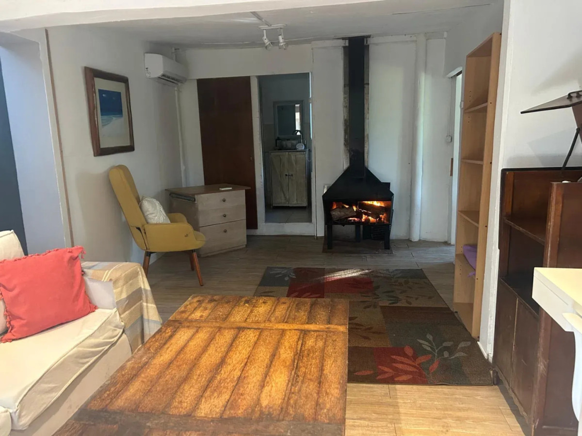 Casa de 3 dormitorios en Alquiler Anual, en El Tesoro
