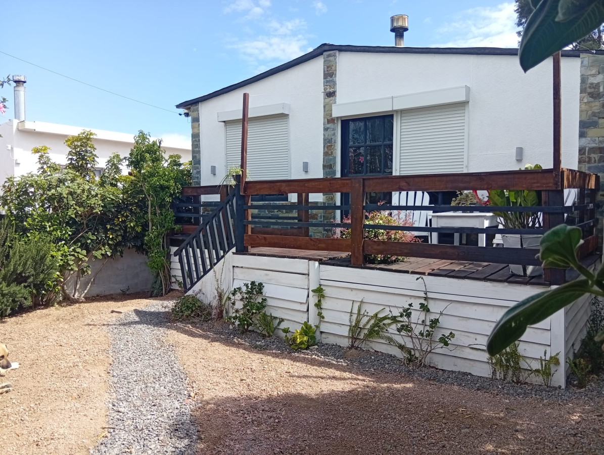 Hermosa casa en Venta, de 2 dormitorios, en Balneario Buenos Aires, cerca de todos los servicios