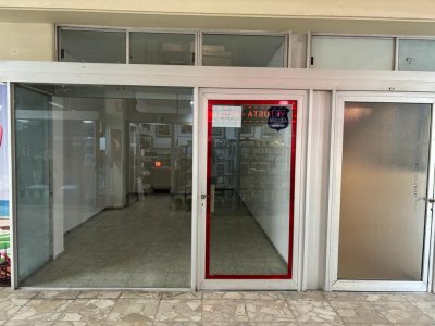 Alquiler Anual, Local Comercial en Punta del Este, Gorlero