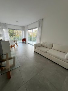 ALQUILER ANUAL EN PUNTA DEL ESTE SIN MUEBLES