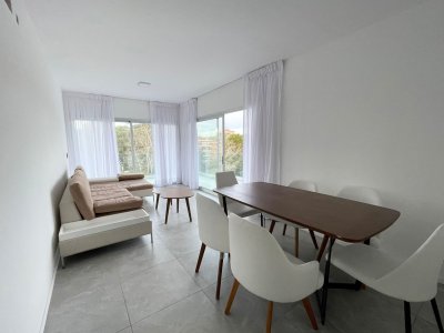 ALQUILER ANUAL EN PUNTA DEL ESTE AMUEBLADO. 2 DORMITORIO + 2 BAÑOS