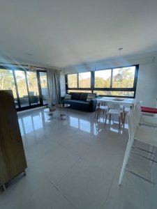 HERMOSO PENT HOUSE EN ALQUILER ANUAL EN PUNTA DEL ESTE