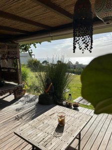 VILLA EN PUNTA BALLENA CON VISTA FRANCA AL MAR