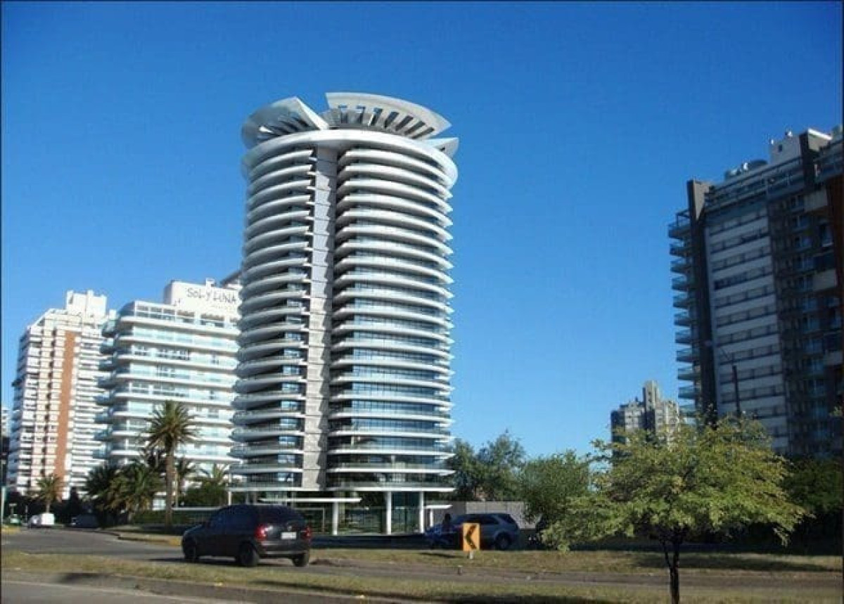 Art Tower 3 suites piso alto