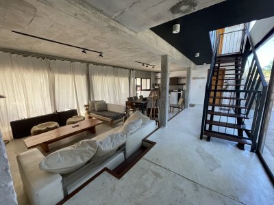 VENTA- Casa + 5 dormitorios- Manantiales-