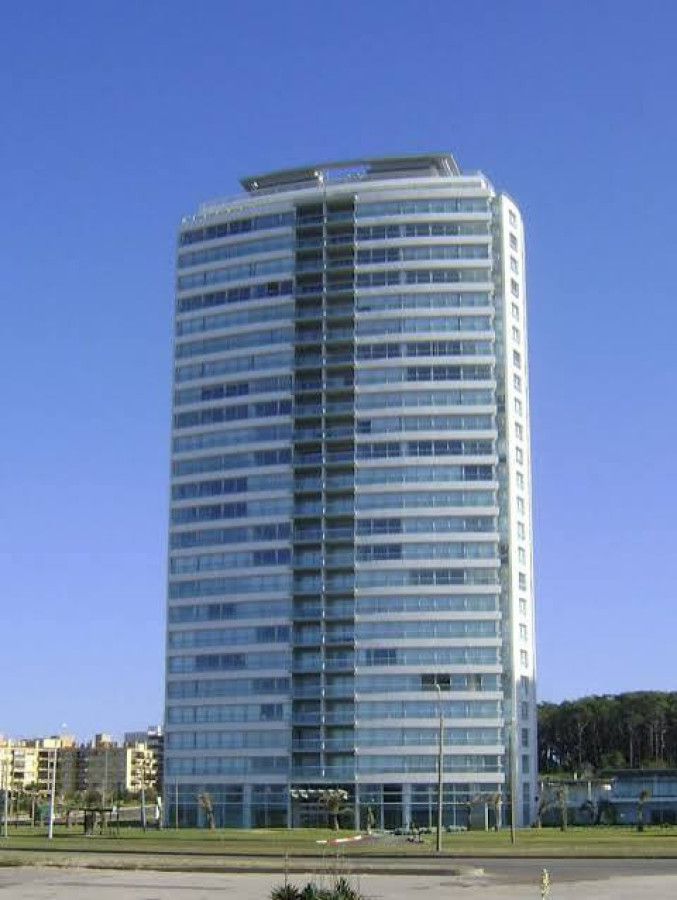Apartamento de 3 dormitorios + Servicio en Le Parc 